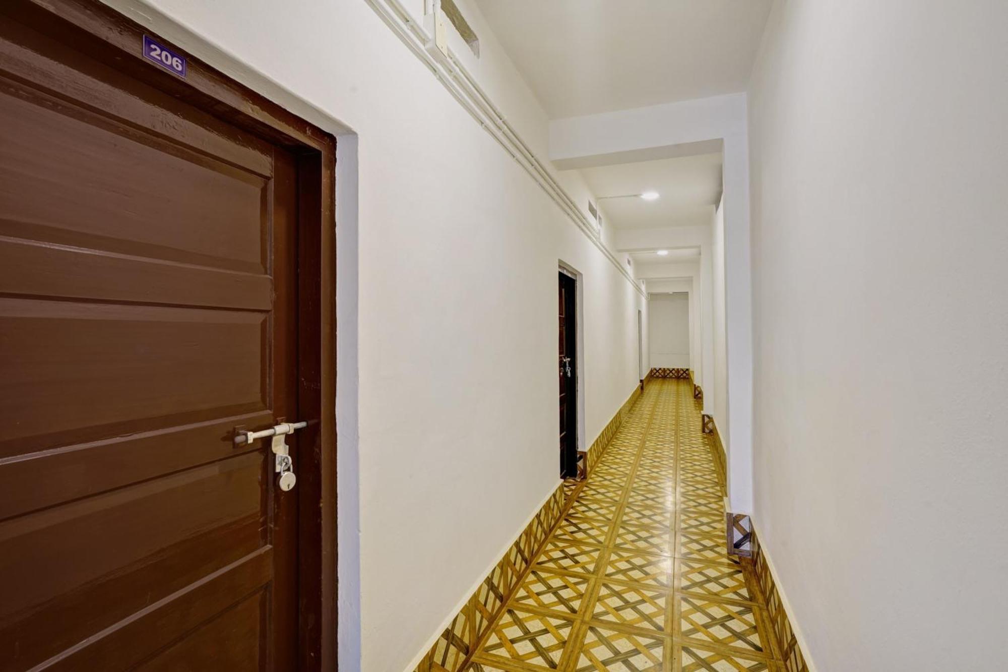 Super Hotel O Ceasar Palace Annex Thodupuzha Buitenkant foto