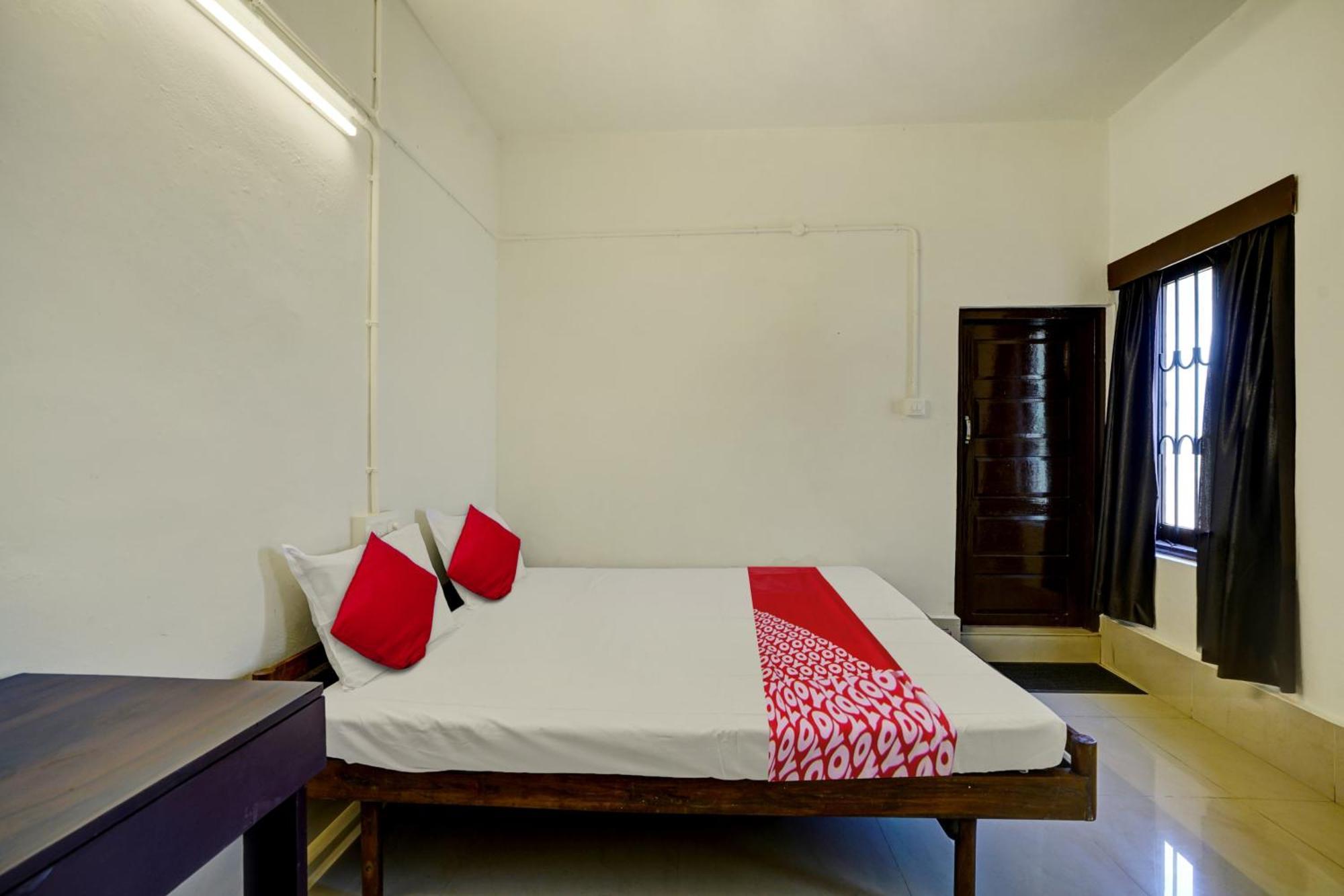 Super Hotel O Ceasar Palace Annex Thodupuzha Buitenkant foto