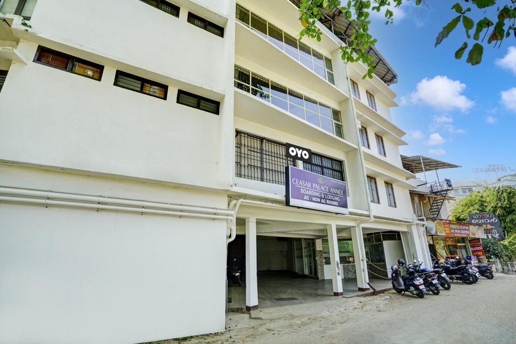 Super Hotel O Ceasar Palace Annex Thodupuzha Buitenkant foto