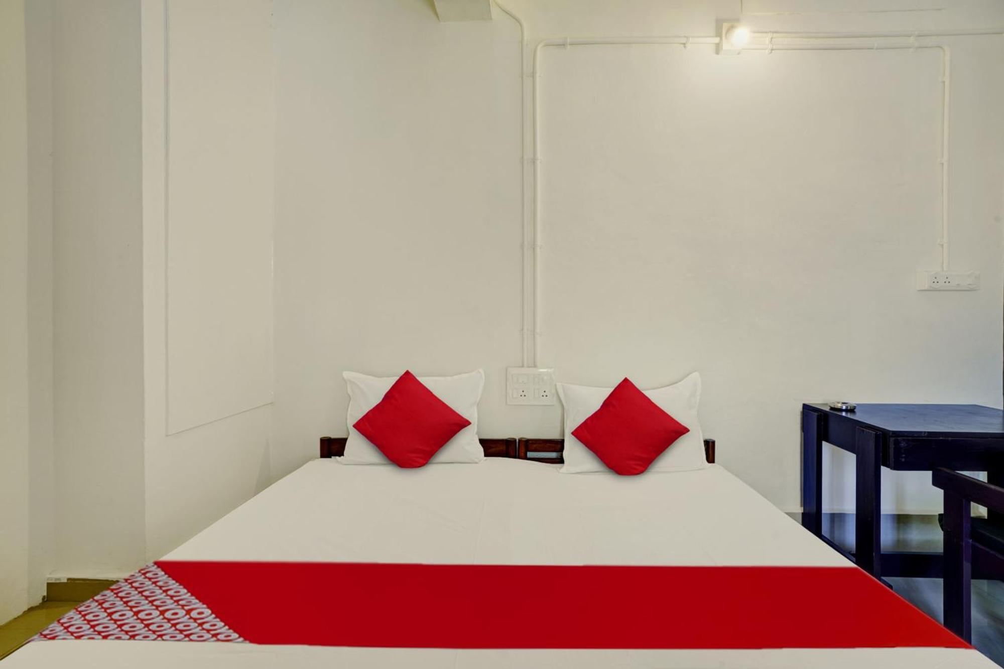 Super Hotel O Ceasar Palace Annex Thodupuzha Buitenkant foto